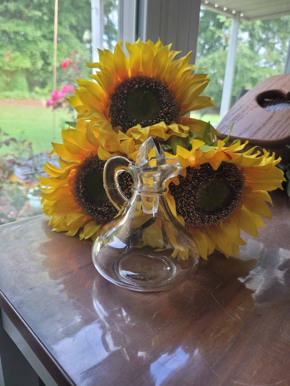 Clear Glass Oil Cruet with Pour Spout